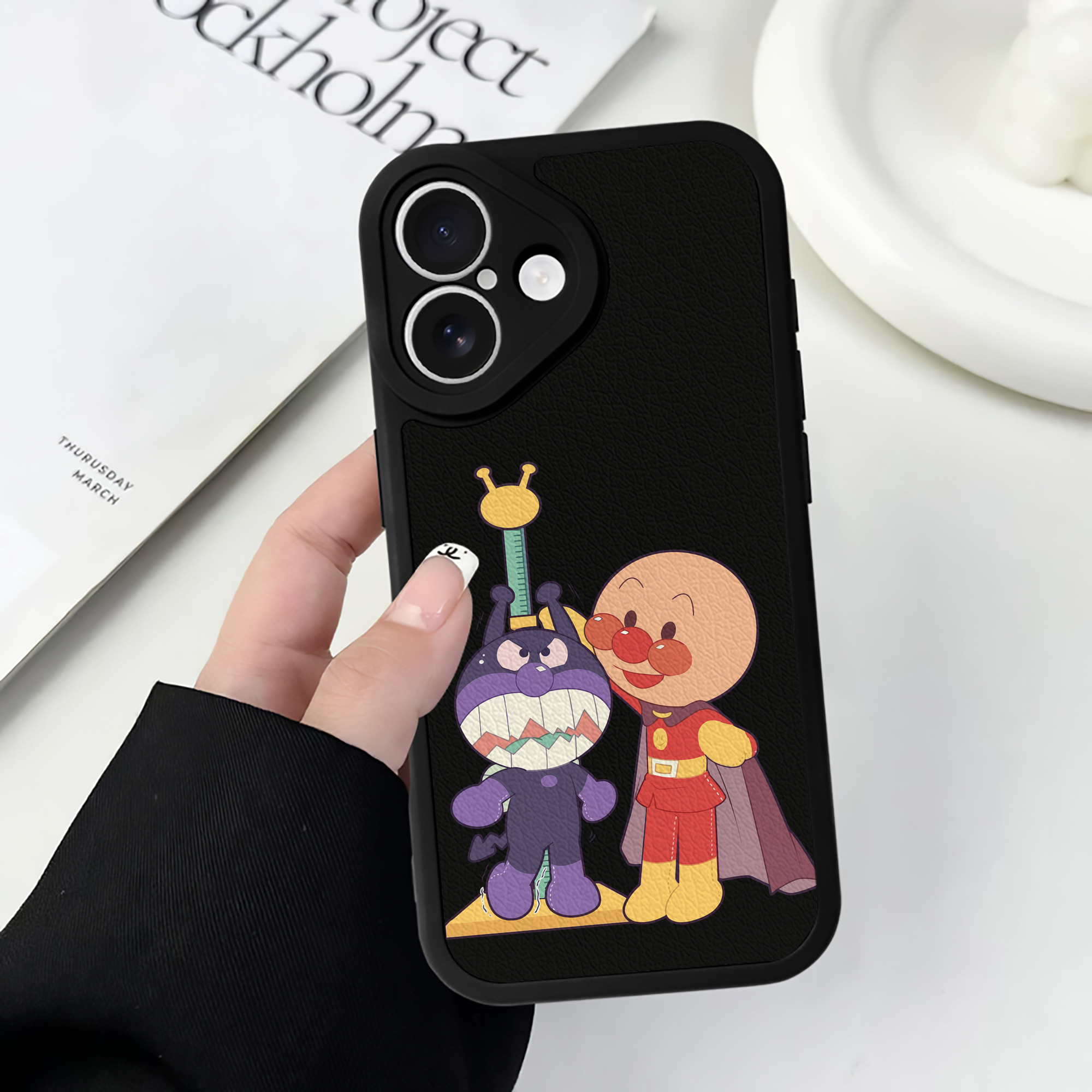 （画像用） アンパンマン Anpanman 【iPhone 16シリーズ対応】シリコンスマホケース（レザー調） 材質：シリコン